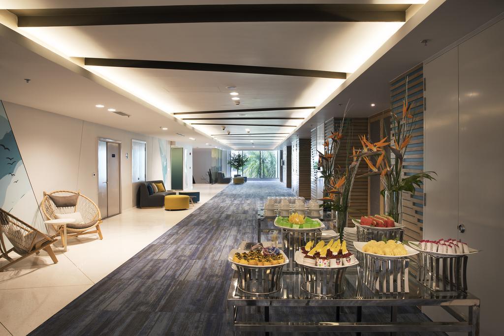 Ibis Styles Nha Trang Hotel Bagian luar foto